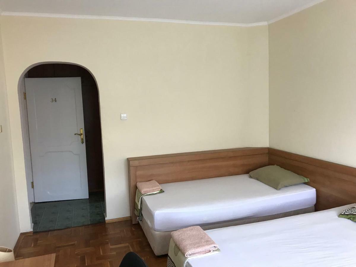 Milena'S House Hotel Burgas Ngoại thất bức ảnh