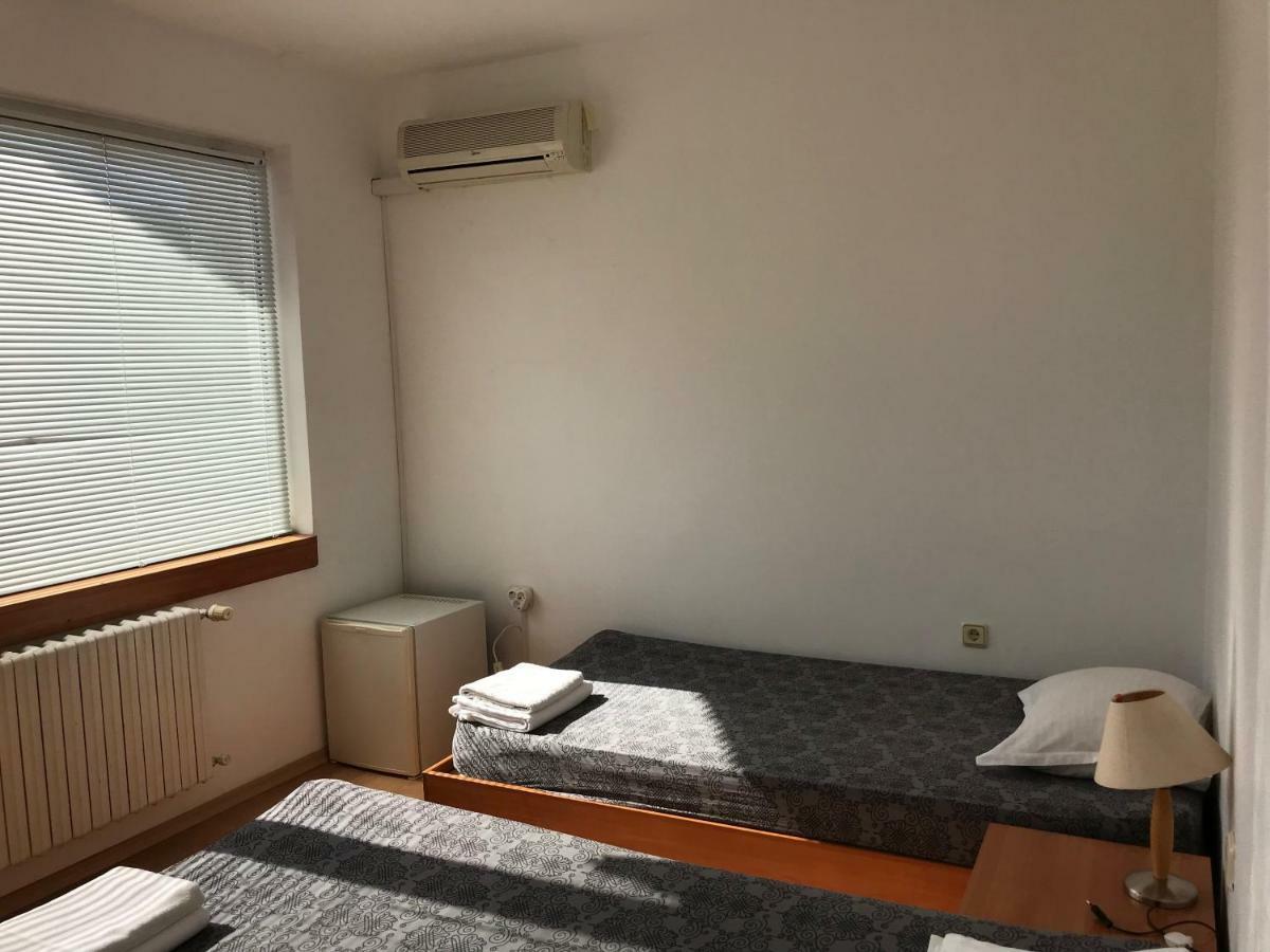 Milena'S House Hotel Burgas Ngoại thất bức ảnh